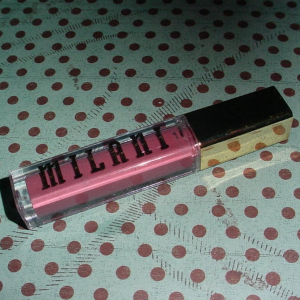 MILANI New Amore Satin Matte Lip PLUSH